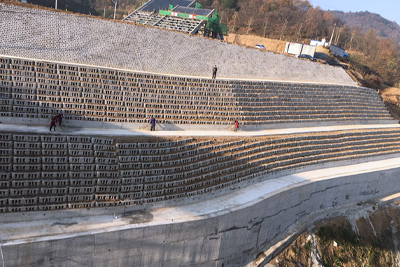 ��կ�ذ���԰������µ�������ɽ���ο���ͨ����֯·��ˮ�����������