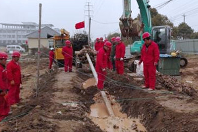 ��޸���35KV/110KV��·Ǩ��ˢ�¶��칤��